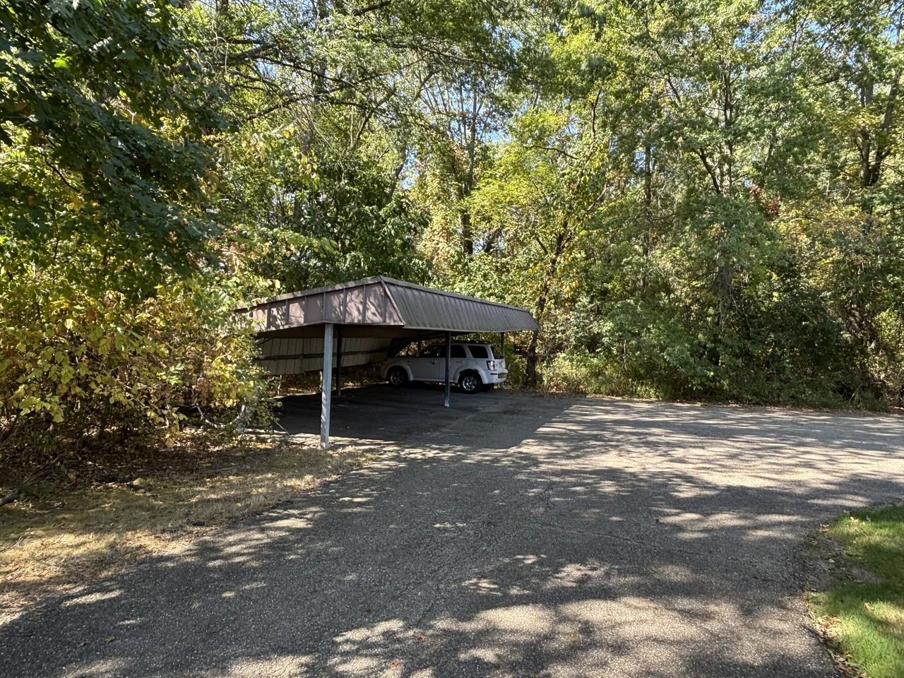 323 Harding Avenue Southwest - Photo 2 of 11