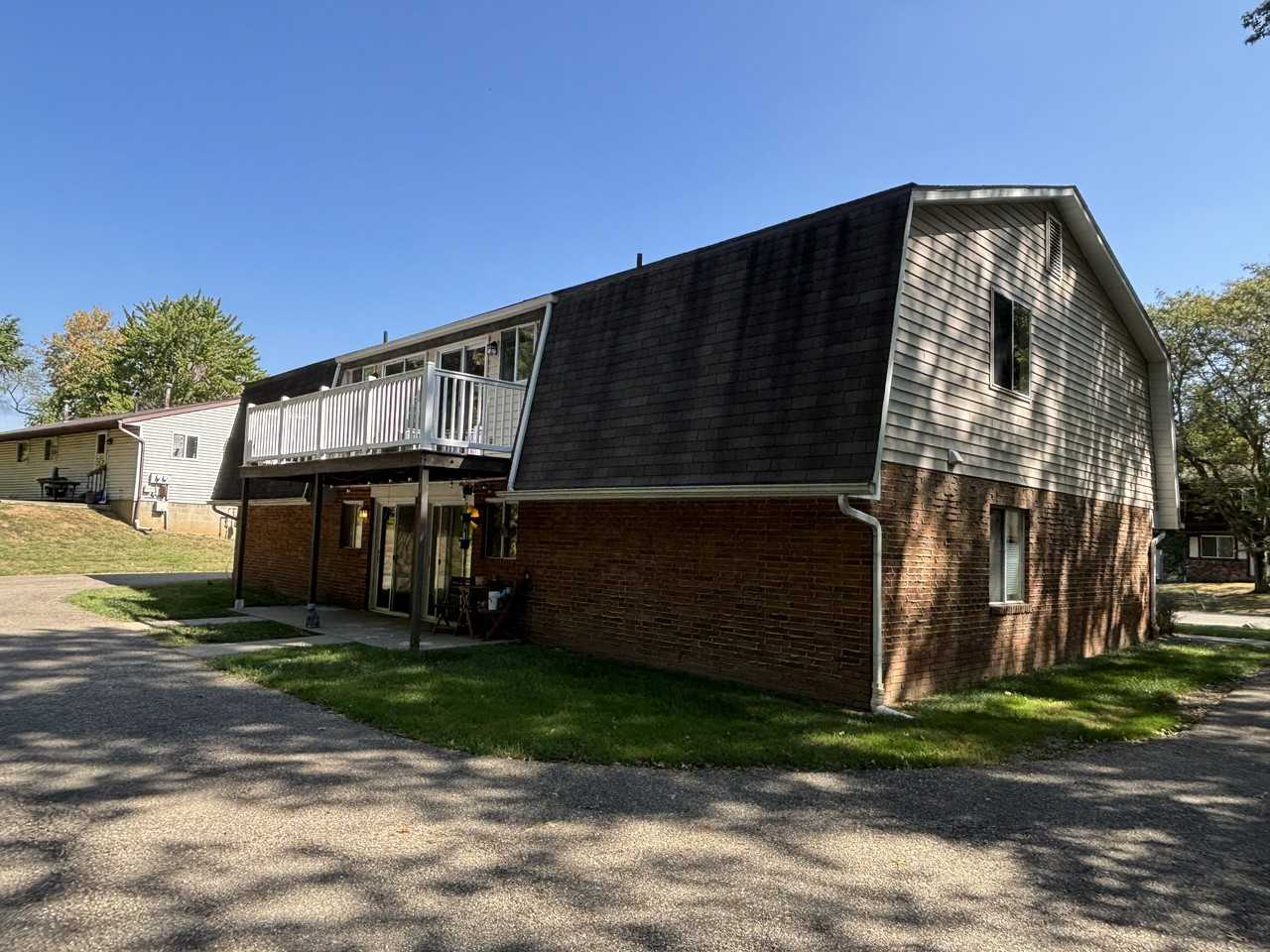 323 Harding Avenue Southwest - Photo 3 of 11