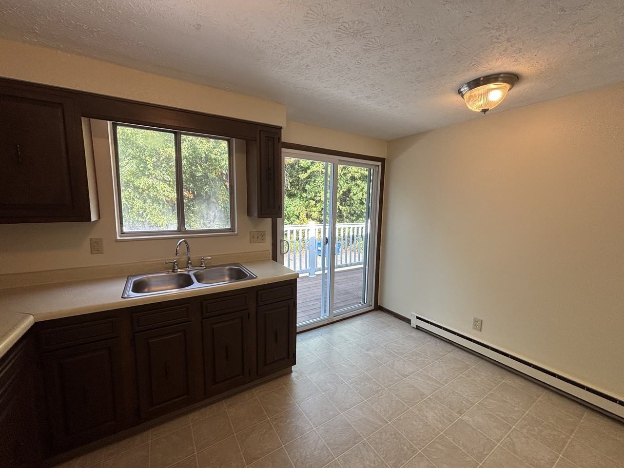 323 Harding Avenue Southwest - Photo 5 of 11