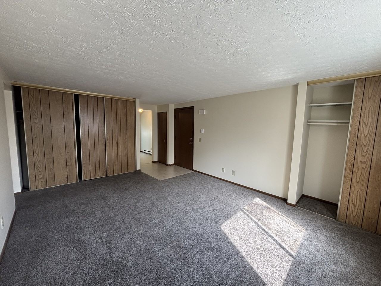 323 Harding Avenue Southwest - Photo 7 of 11