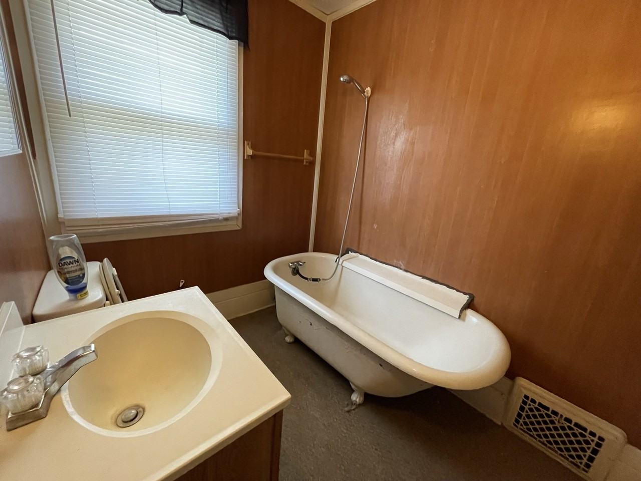 530 East Dubail Avenue - Photo 5 of 5