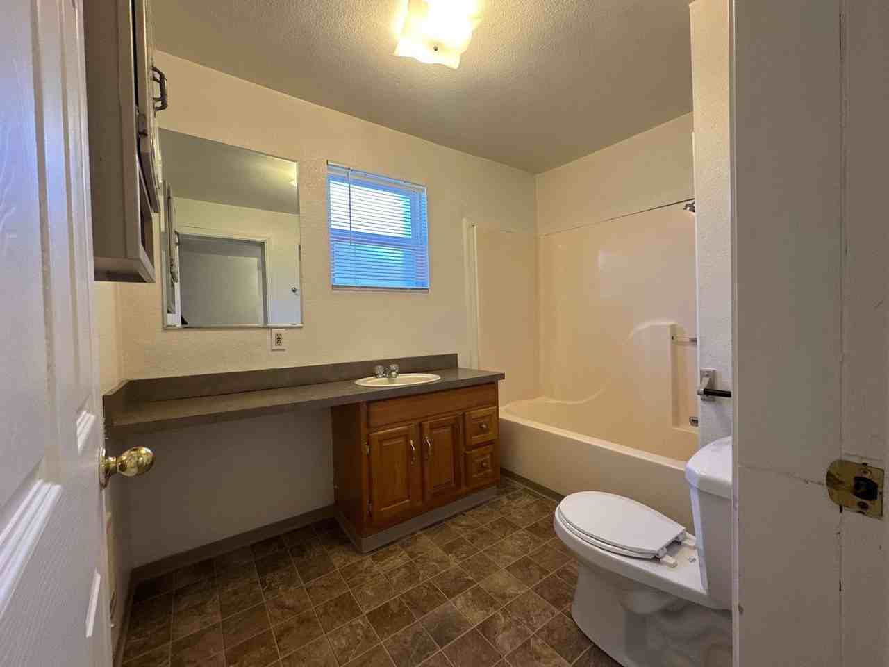 1545 Crescent Avenue - Photo 5 of 23