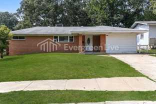 3901 Maple St - Photo 1 of 1