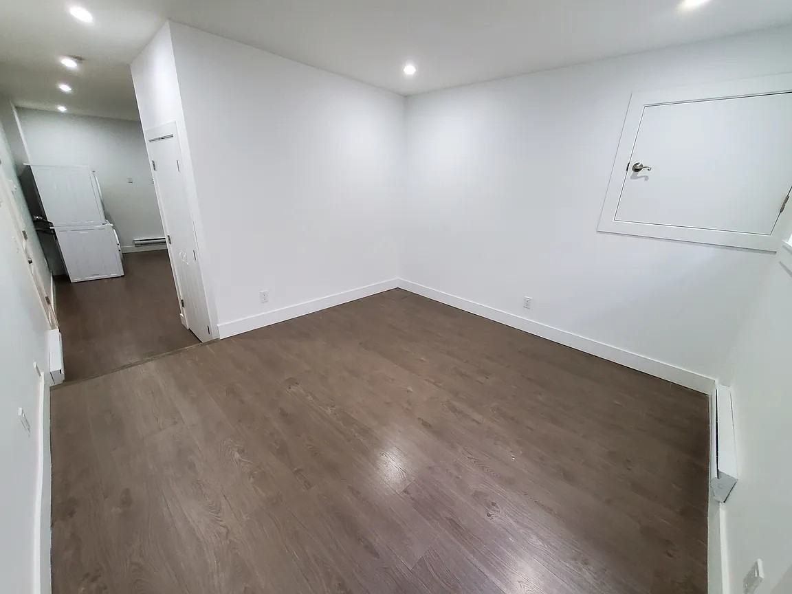 805 Henderson Avenue - Photo 3 of 6