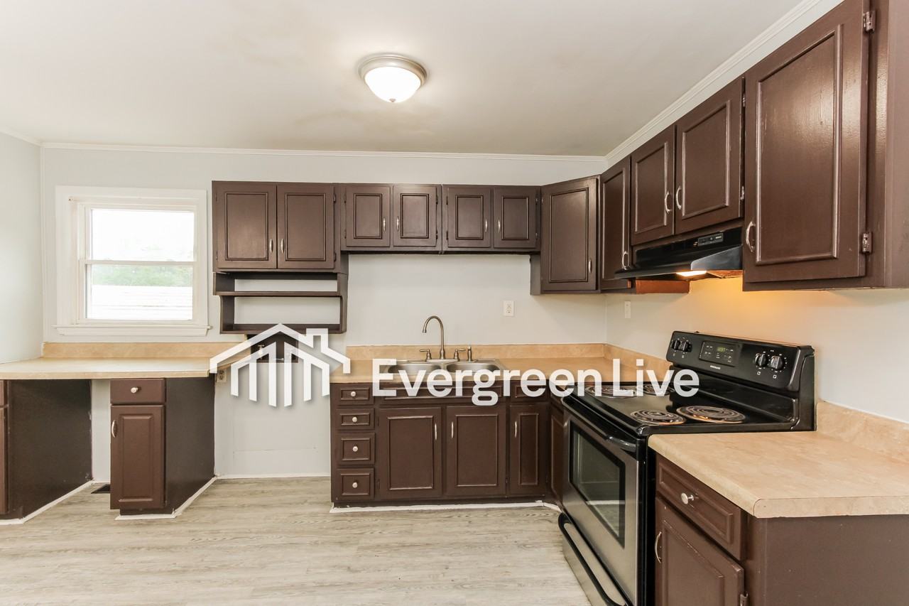 241 Harmon Hill Ct - Photo 5 of 15