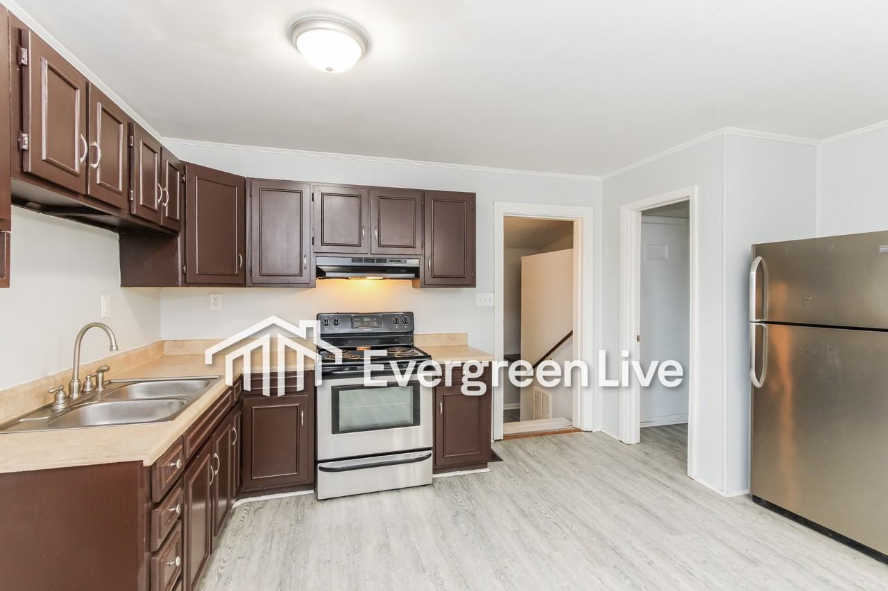 241 Harmon Hill Ct - Photo 7 of 15