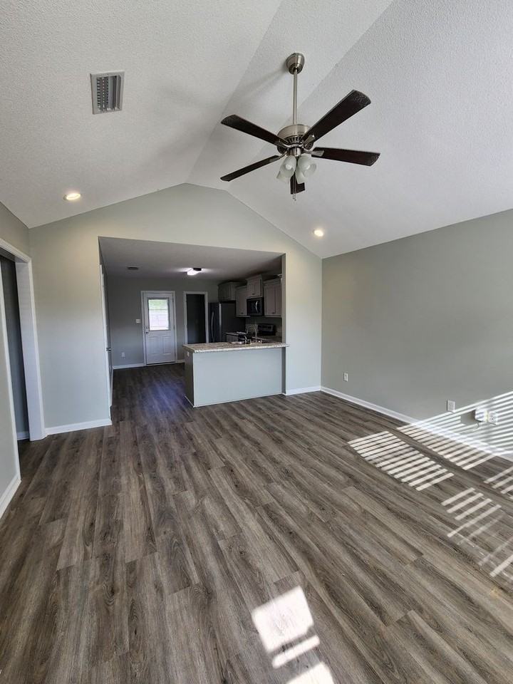 1566 San Bernardino Way - Photo 2 of 11