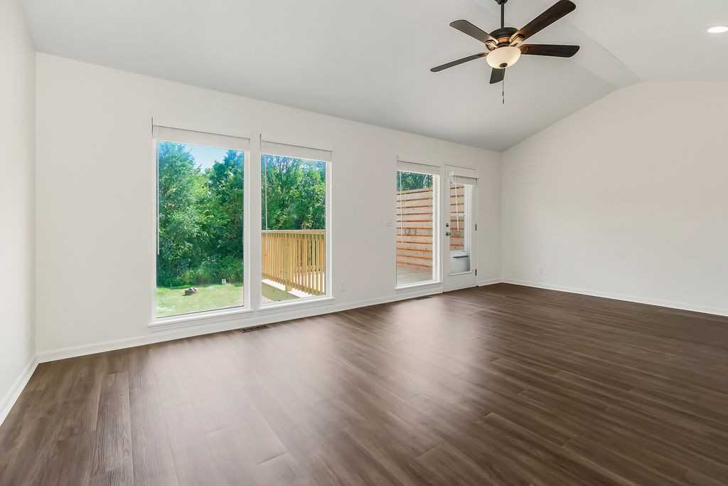 5129 Woodland Dr - Photo 3 of 35