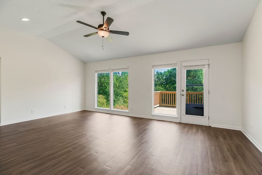 5129 Woodland Dr - Photo 4 of 35