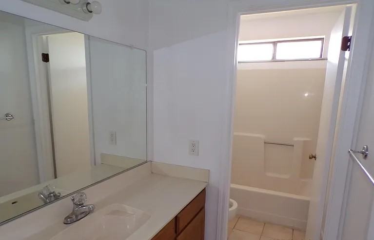 6400 E Copper Hill Dr #D - Photo 3 of 9