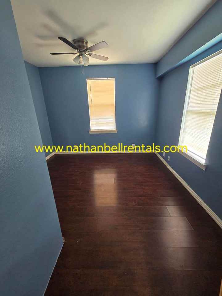 3165 E Houston St - Photo 4 of 13