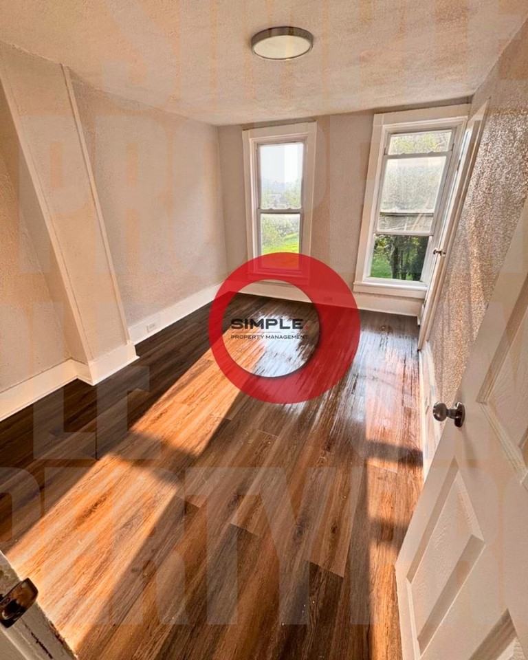 624 South 17 1/2 Street - Photo 2 of 10