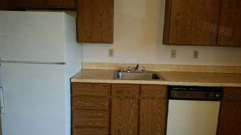 R720 - Photo 3 of 20