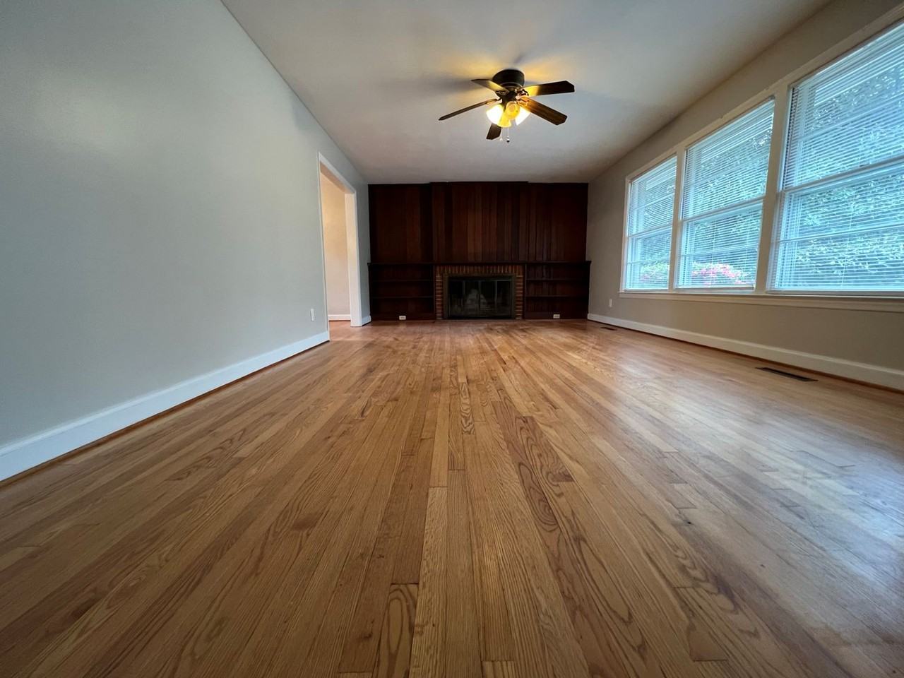 2621 Bennington Rd - Photo 3 of 17