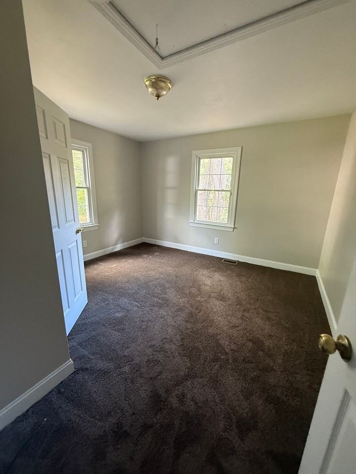 1504 Gold St N - Photo 5 of 13
