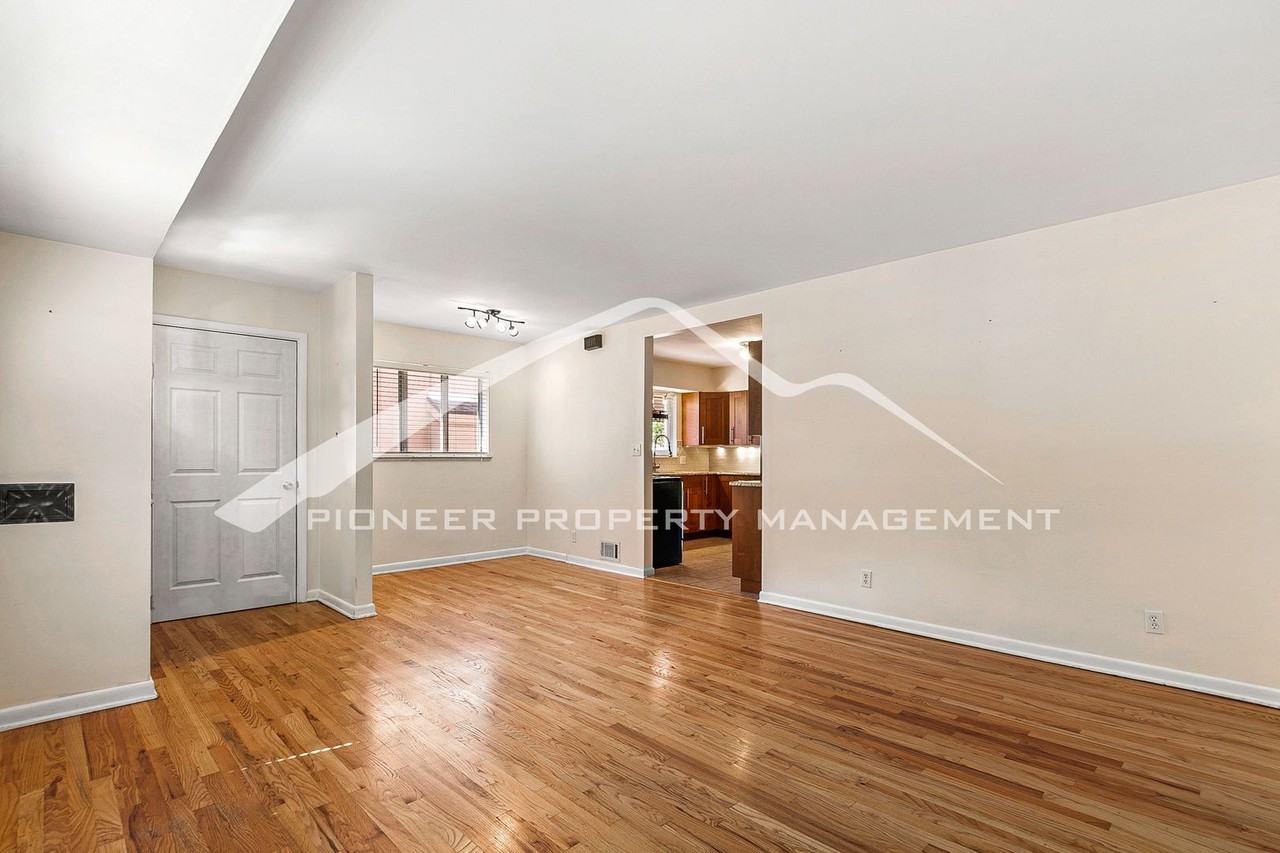 1545 S Gaylord St - Photo 3 of 27