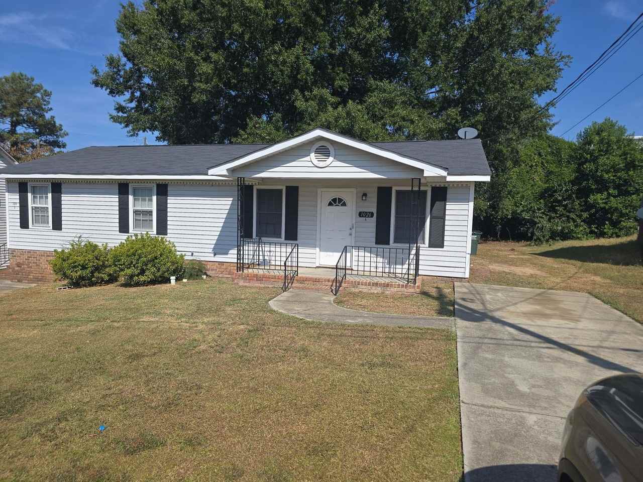 1026 Orangeburg Dr Apt A - Photo 2 of 12