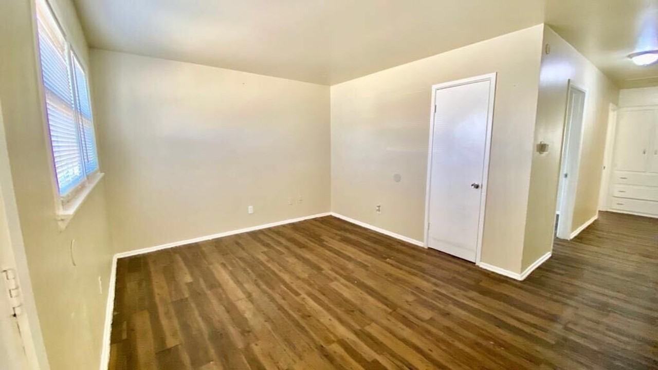2730 E 3rd St - Photo 6 of 10