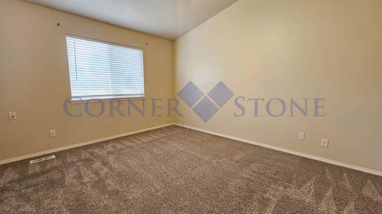 1919 E Lost River Ave - Photo 7 of 24