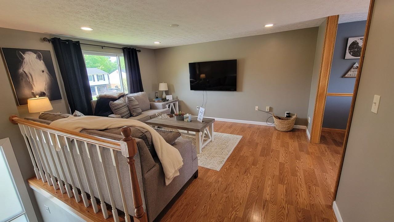 1349 Jennings Ct - Photo 4 of 35