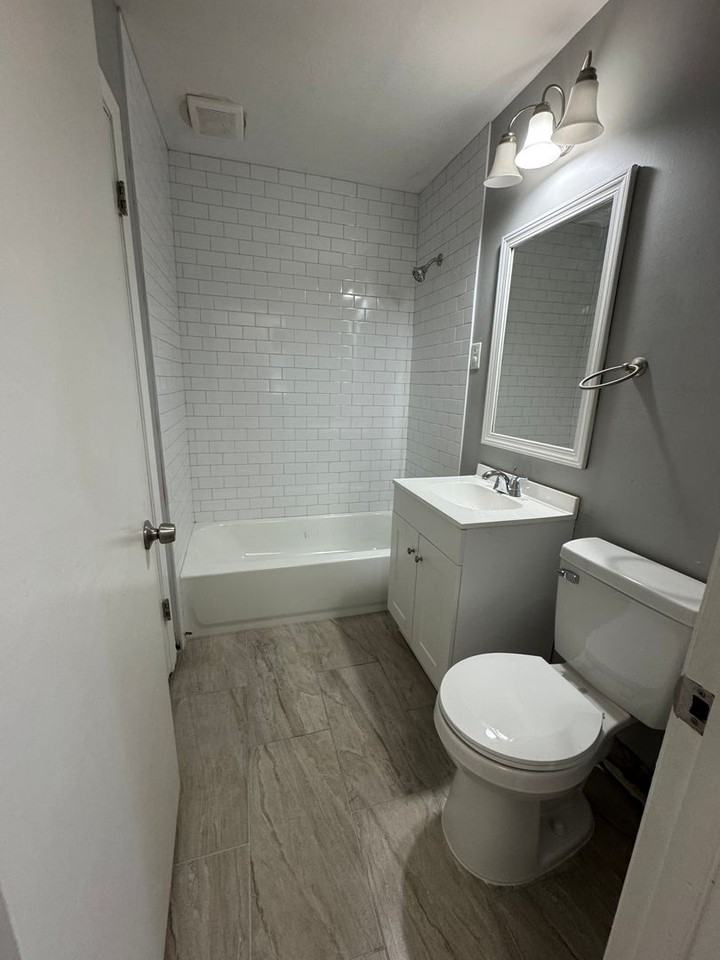 582 Desha Street - Photo 7 of 12