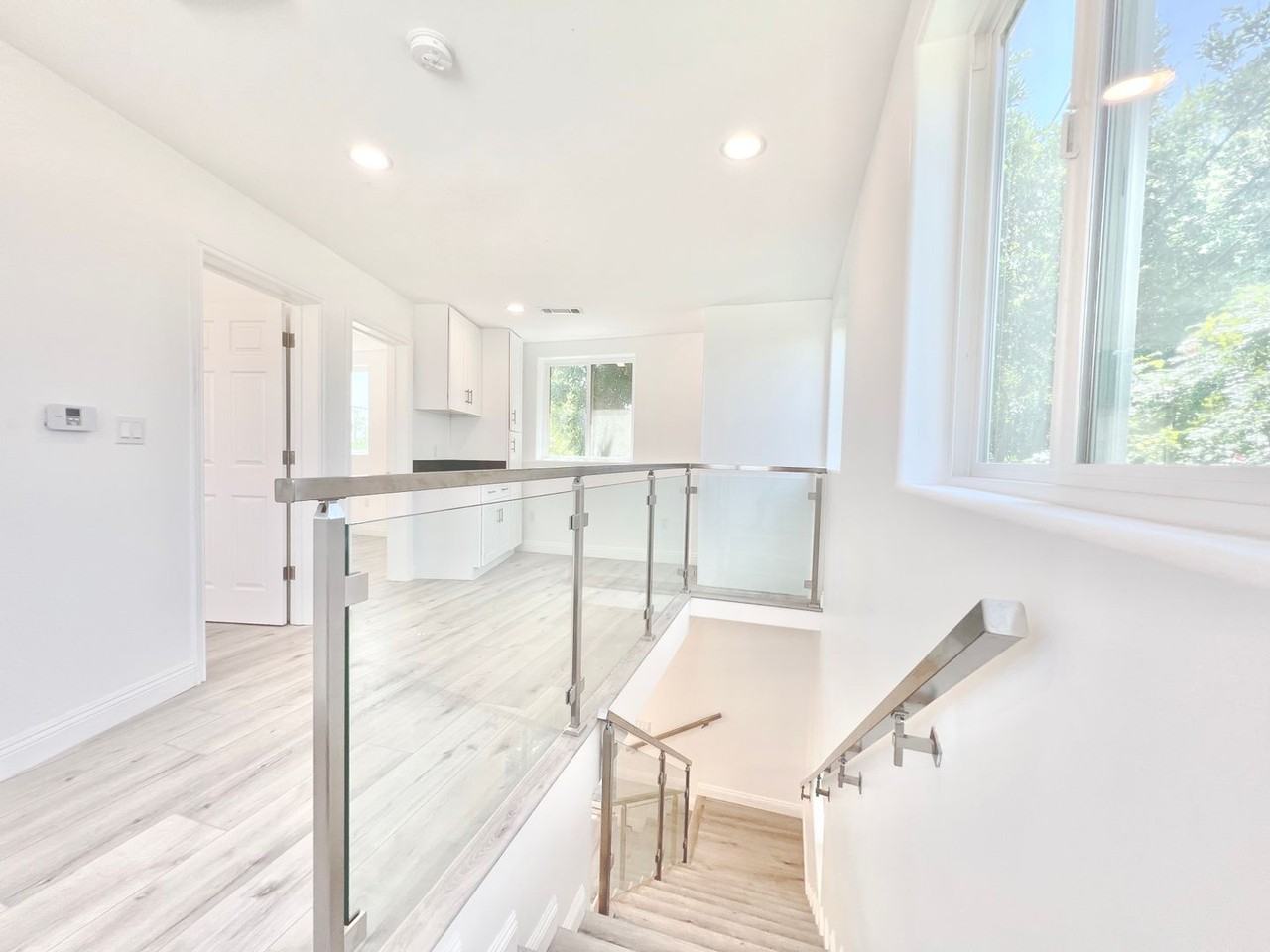 2041 Linnington Ave - Photo 5 of 20