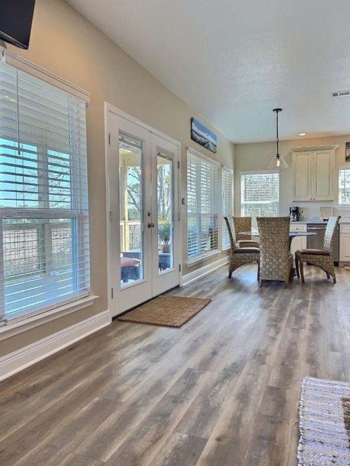 8712 W Simmons Bayou Dr - Photo 5 of 33