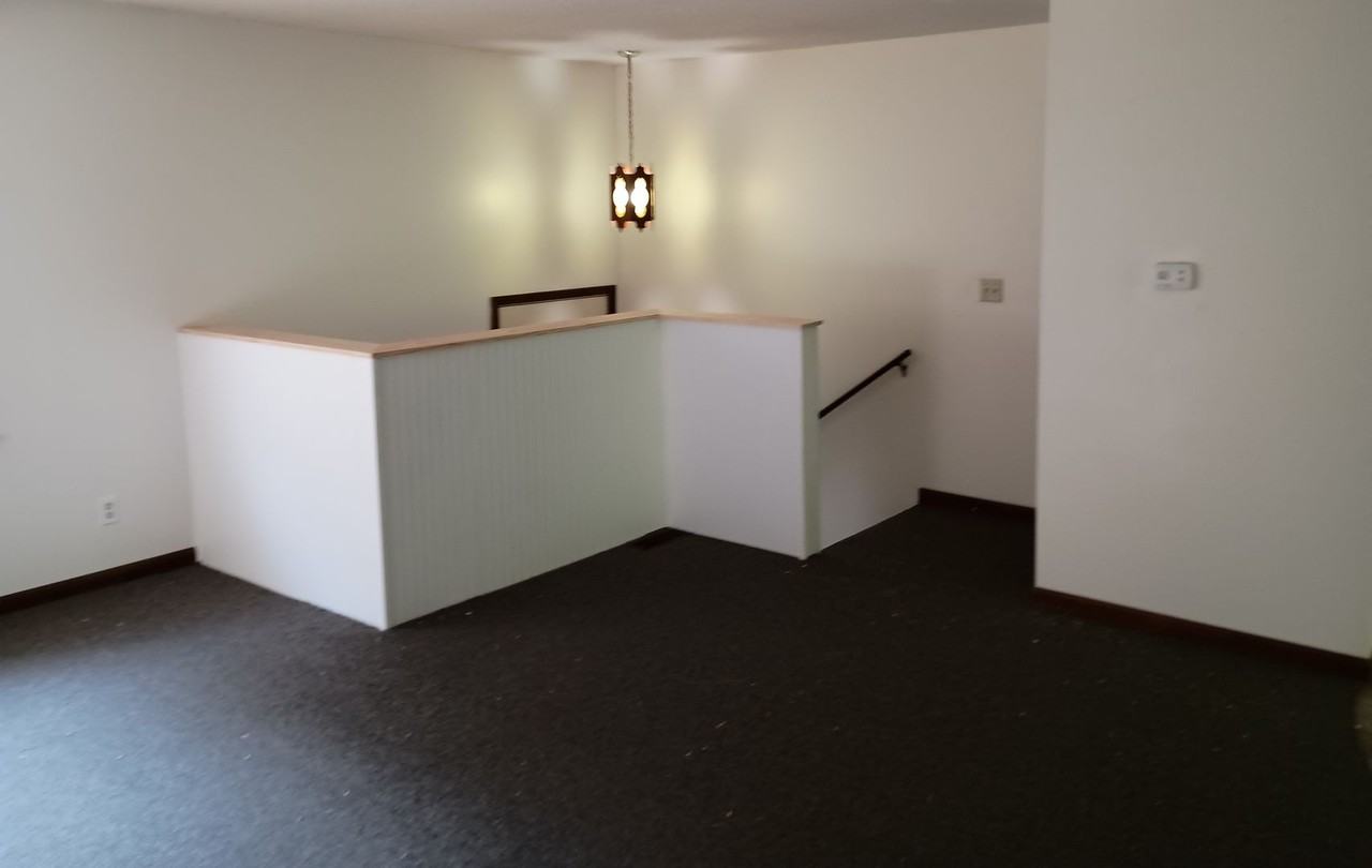 18069 Meyers Dr - Photo 3 of 28