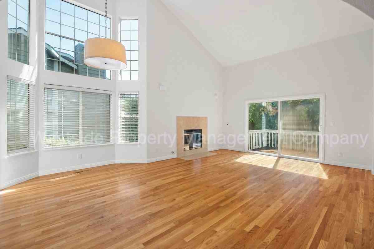 1320 Shelby Creek Lane - Photo 3 of 17