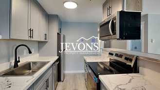 14039 Greenwood Ave N Seattle, WA 98133 - Photo 1 of 1