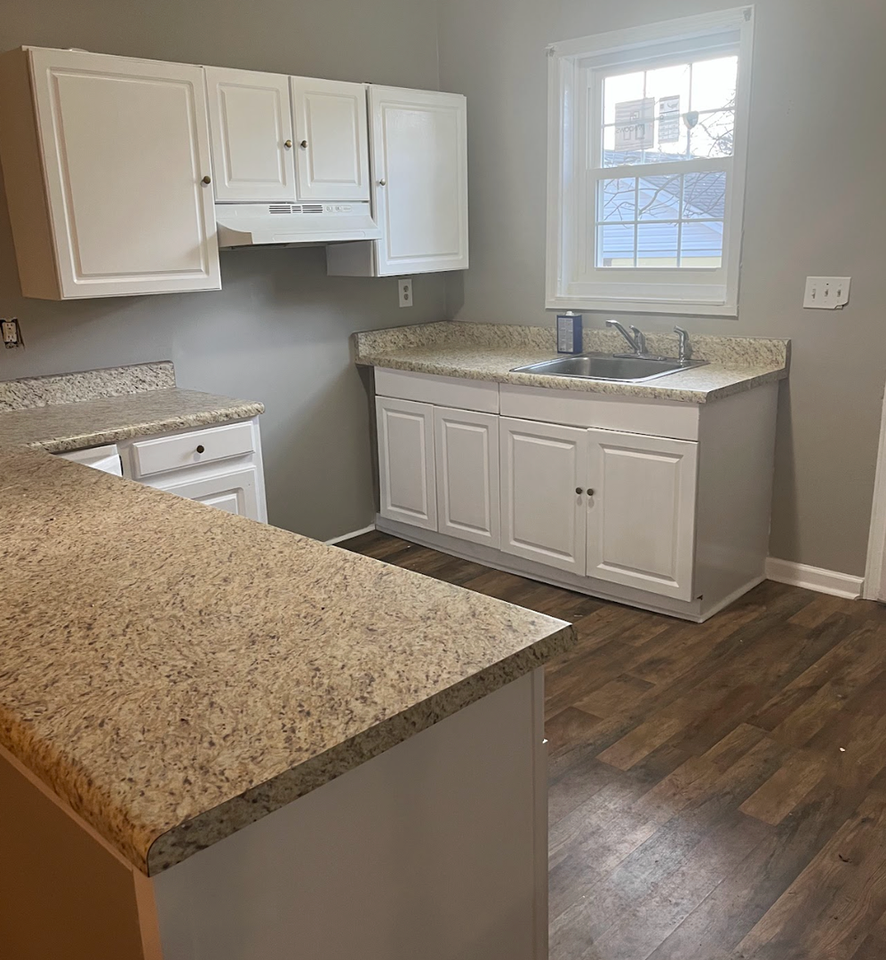 339B Hughes St - Photo 5 of 8