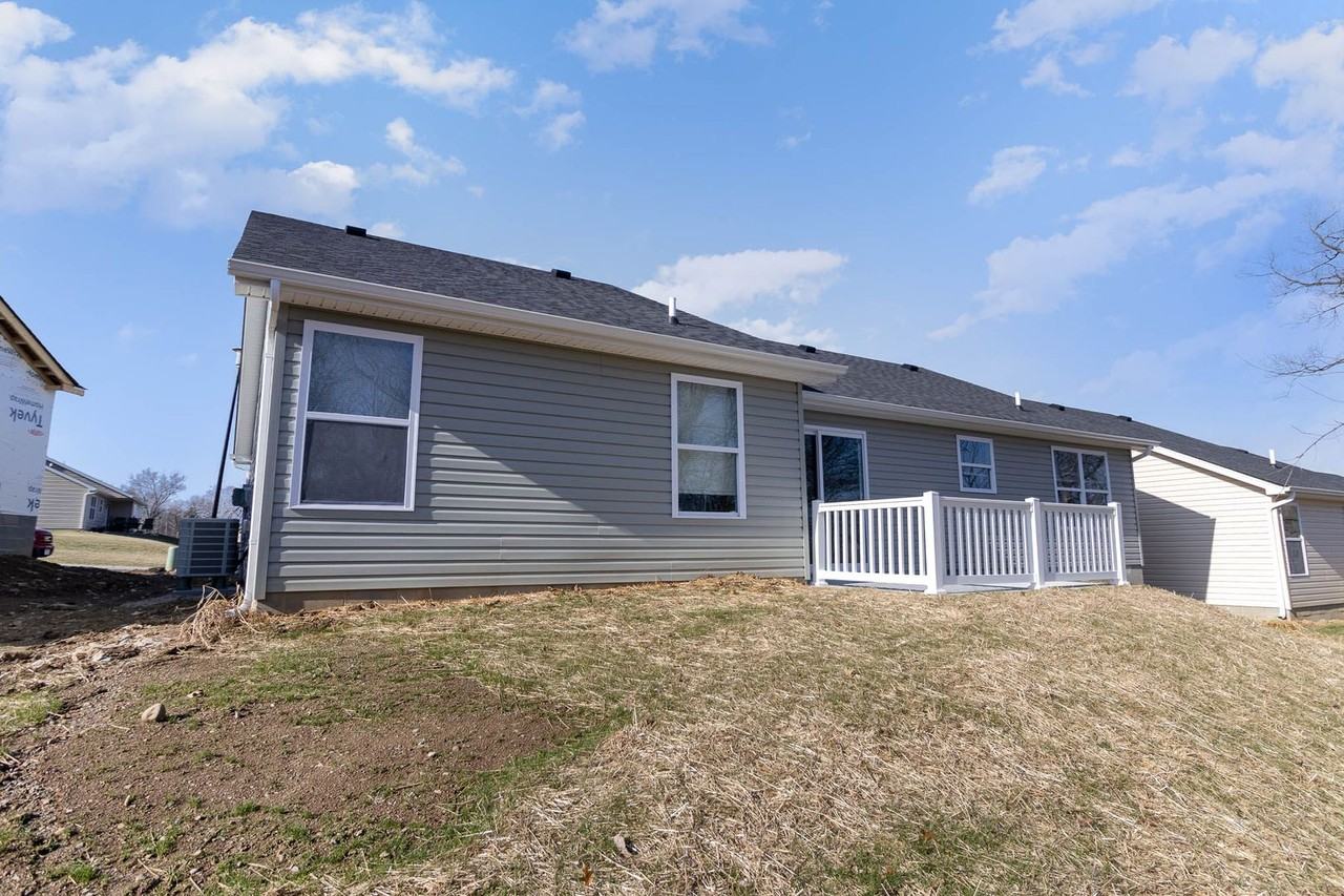 8 E Persimmon Dr - Photo 3 of 25