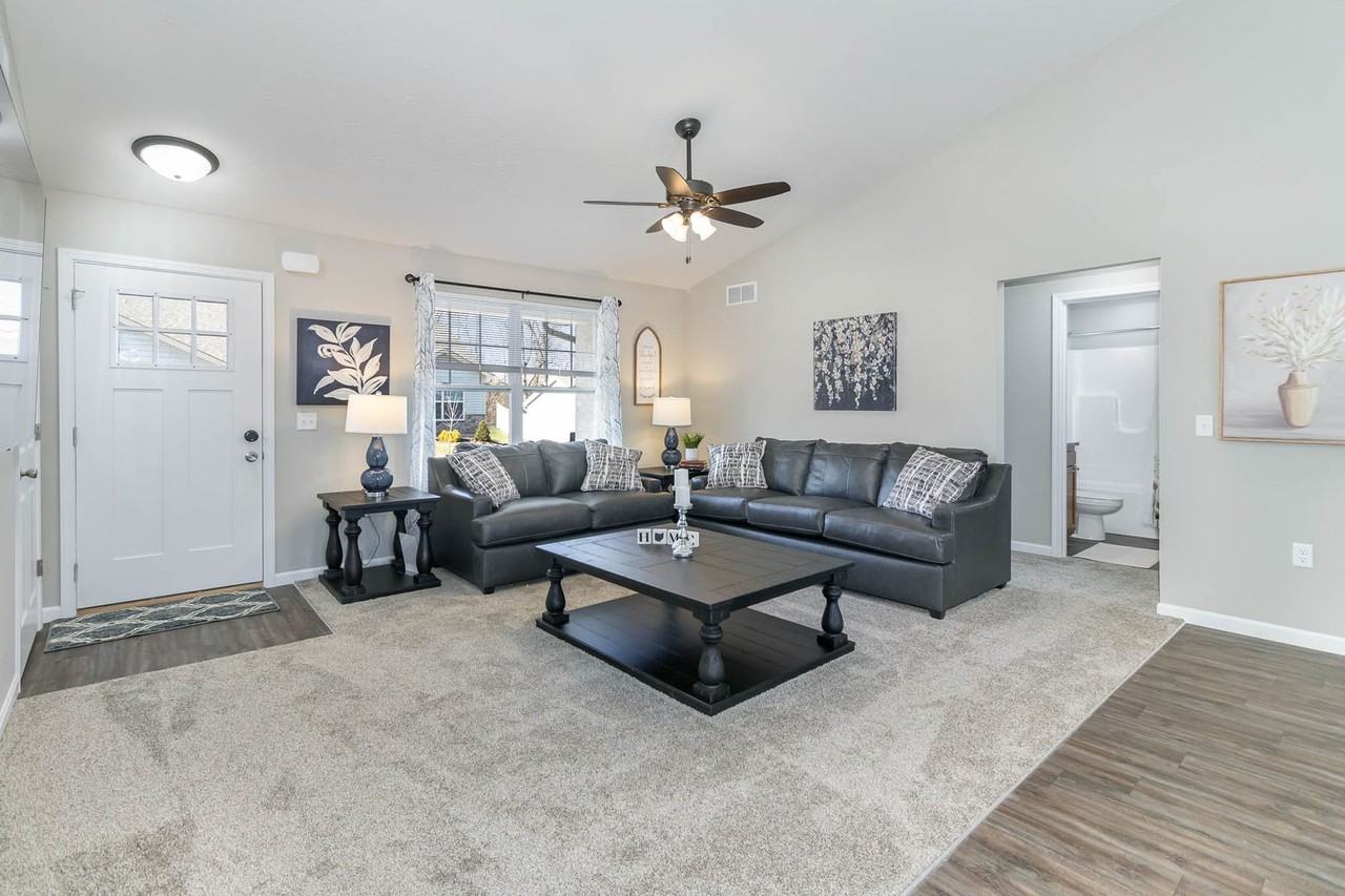 8 E Persimmon Dr - Photo 7 of 25