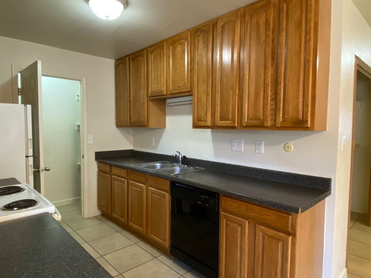 2641 Burlington Pl - Photo 7 of 22