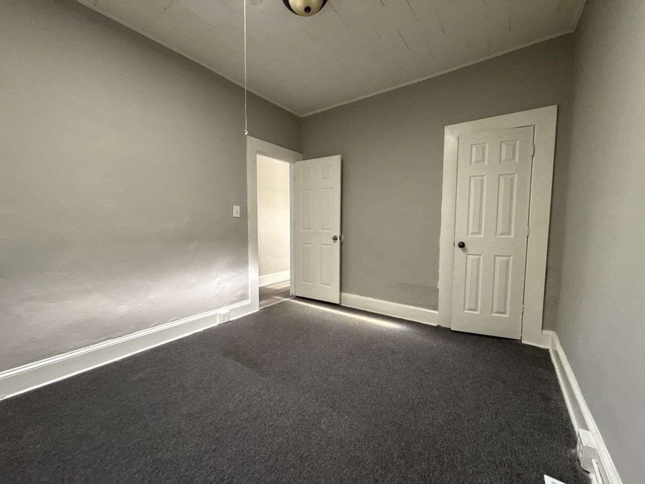 3030 Clifton Park Ter - Photo 7 of 18