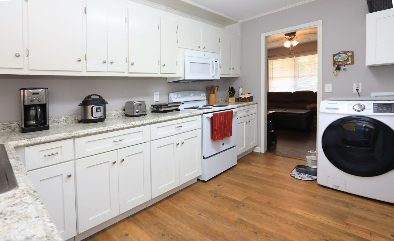 Twin Oaks and St Ives - Photo 5 of 12