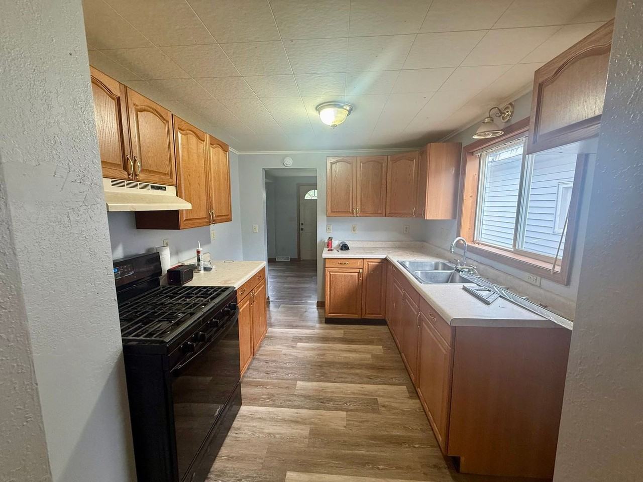 1115 S 15th Ave - Photo 2 of 16