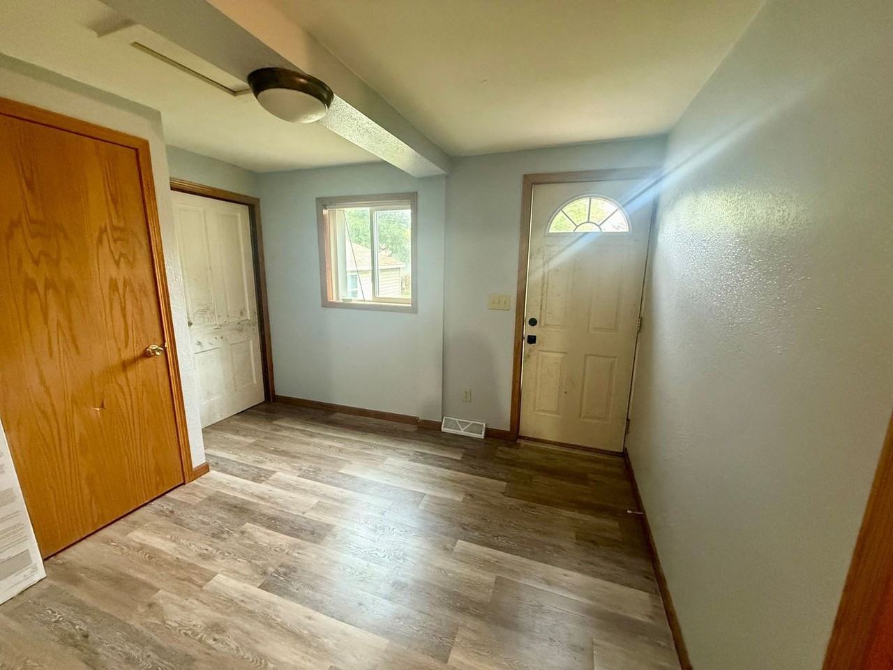 1115 S 15th Ave - Photo 3 of 16