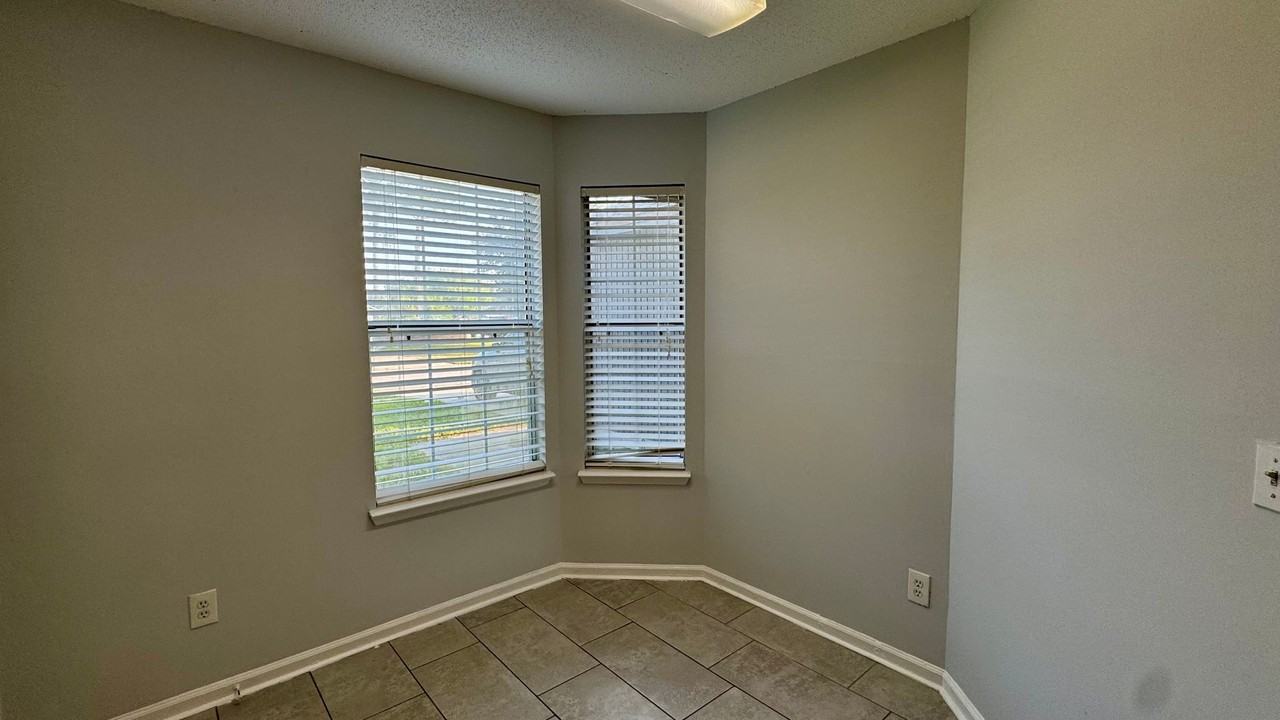 11766 White Horse Road - Photo 3 of 18