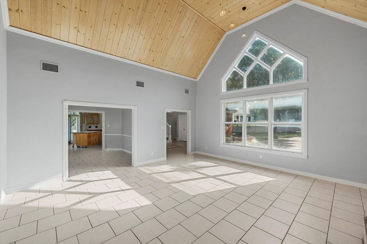 308 Westlane Circle - Photo 5 of 15