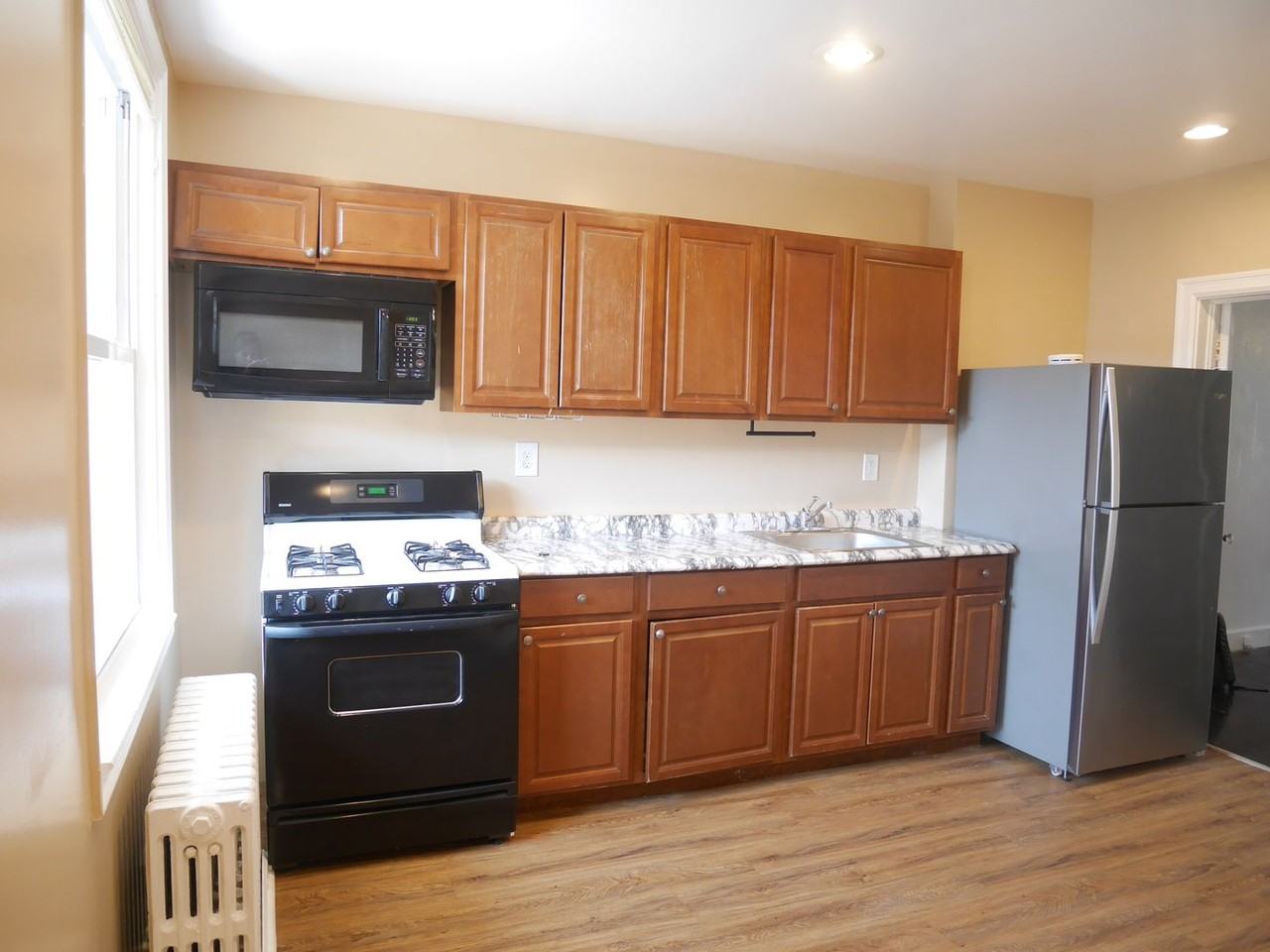 2621 E Hoffman St - Photo 4 of 17