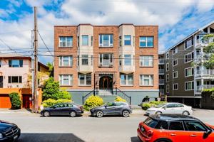featured image of 320 Summit Ave E