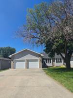 featured image of 2424 N Howard Ave