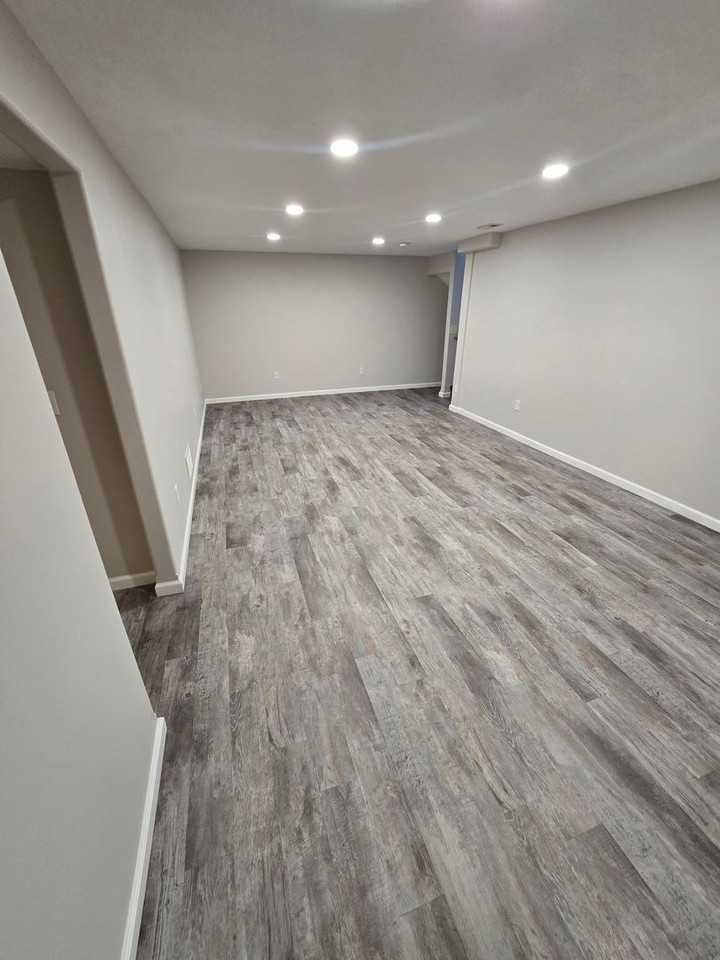 2424 N Howard Ave - Photo 7 of 12