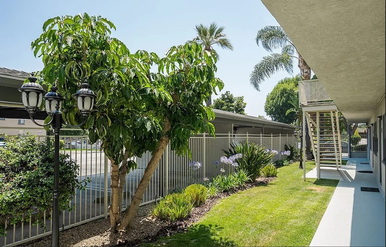 380 S. Sierra Madre Blvd. - Photo 4 of 6