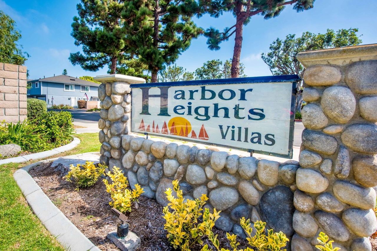 16437 Poco Cir - Photo 3 of 31