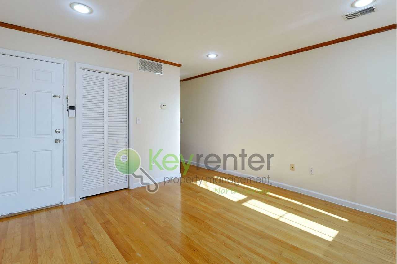 176 Webster Ave - Photo 3 of 22