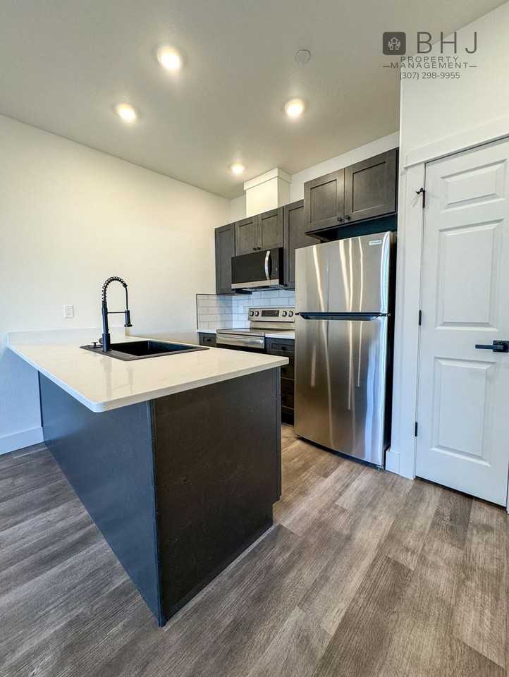 961 Covey Run - Photo 5 of 48