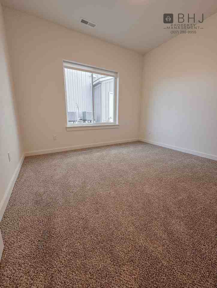 961 Covey Run - Photo 7 of 48