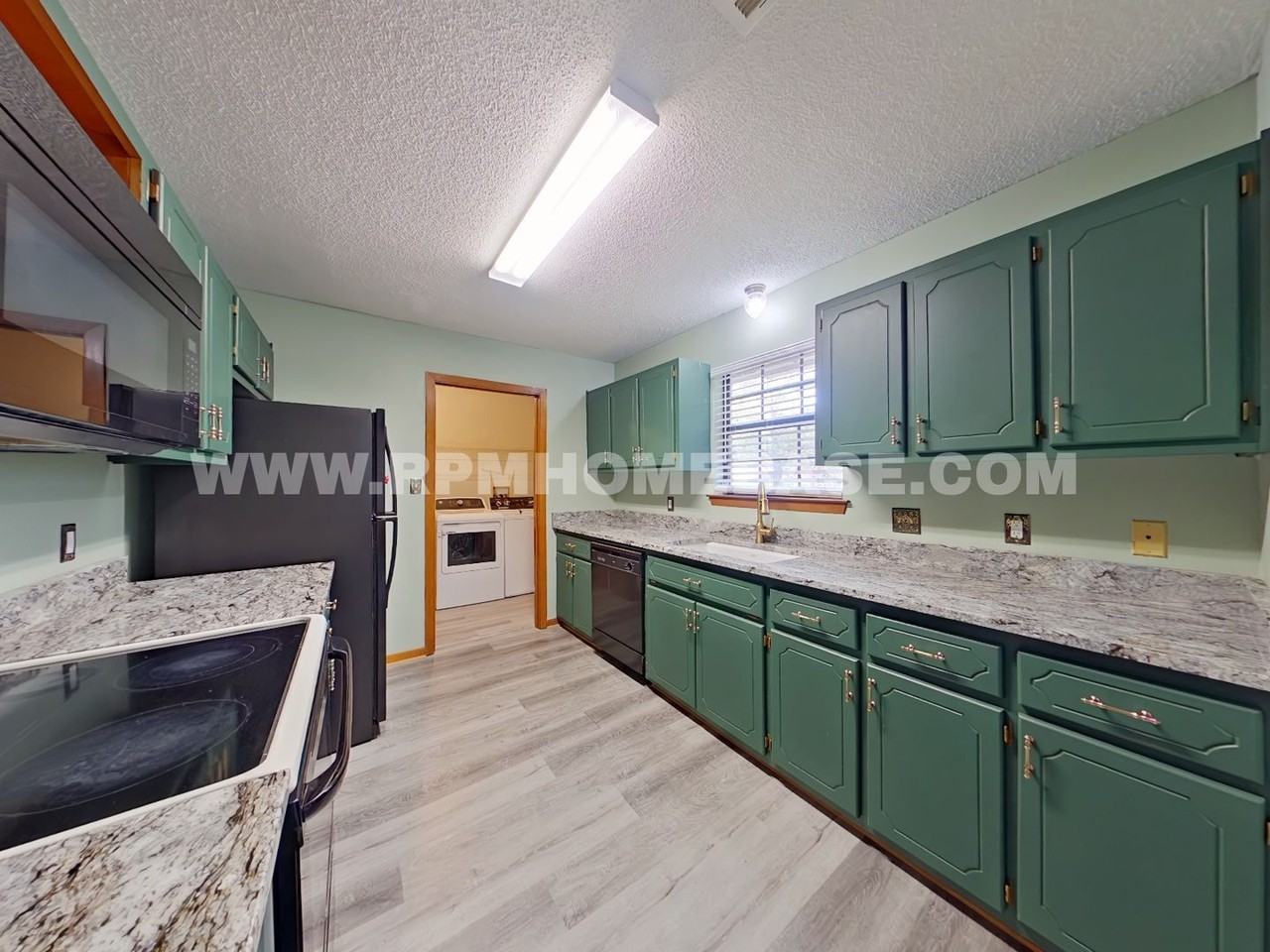 612 Moss Dr - Photo 6 of 19